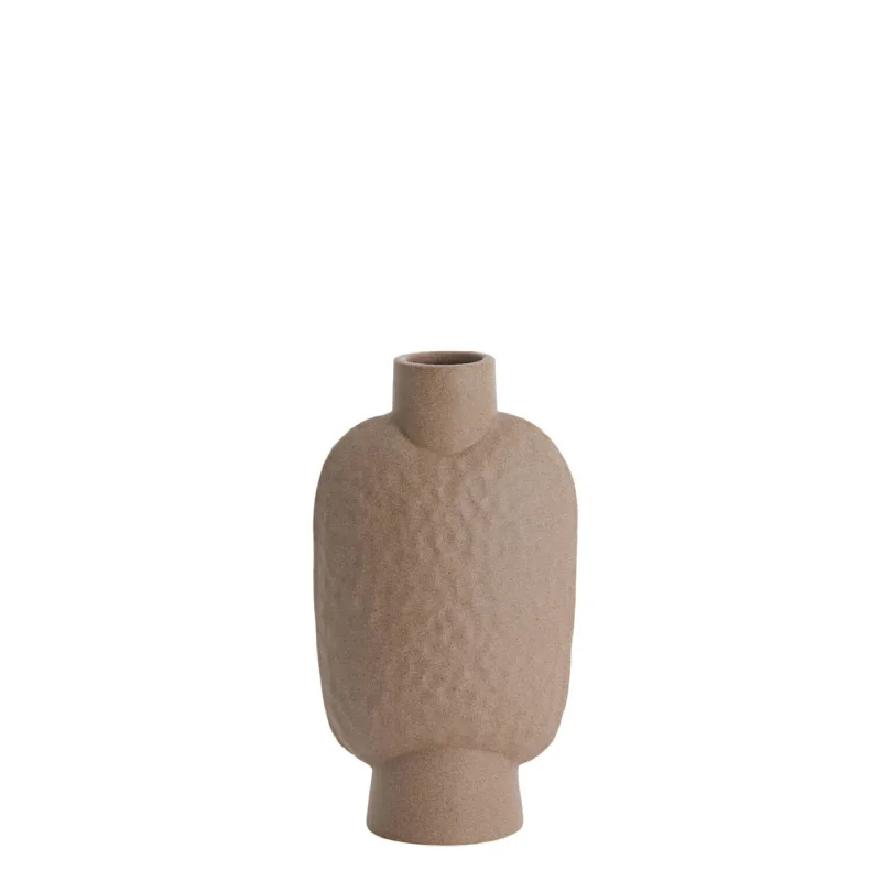 Track lighting for modernizing traditional interiorsNamtu Vase deco Ceramics Matt Brown/ Cream